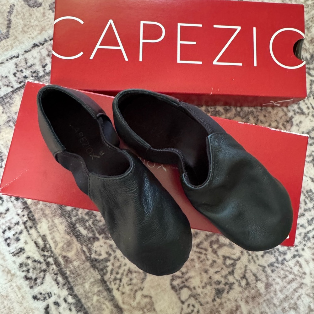 Capezio Black Hanami Wonder Jazz Shoes